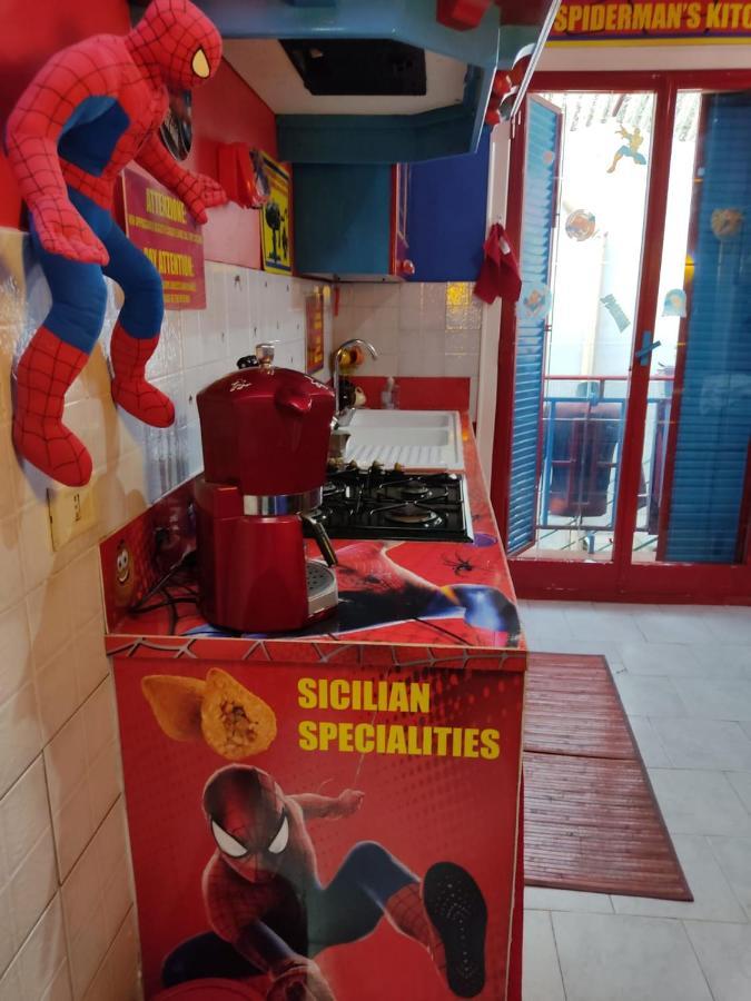 Spiderman House Hotel Catania Exterior photo